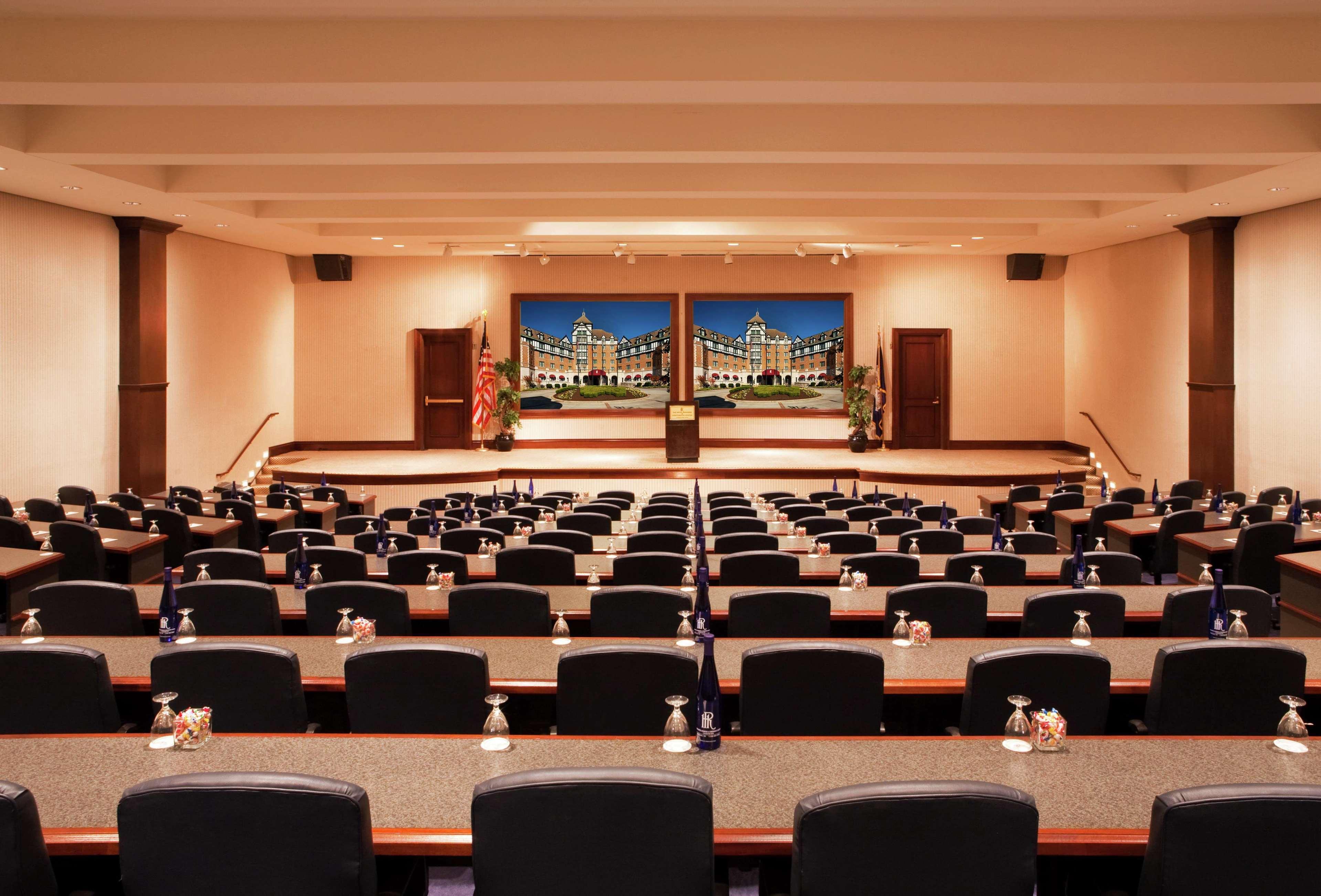 Hotel Roanoke & Conference Center, Curio Collection By Hilton Facilities photo
