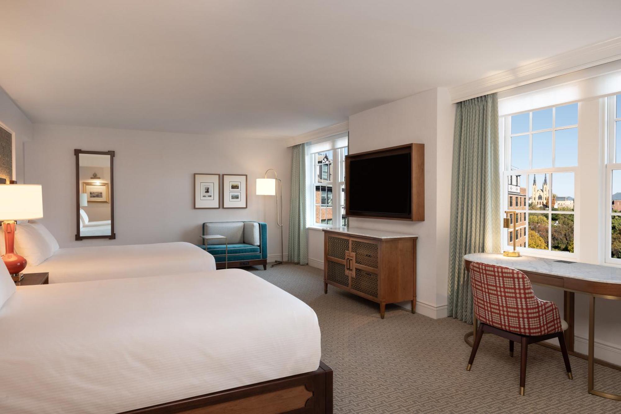 Hotel Roanoke & Conference Center, Curio Collection By Hilton Exterior photo