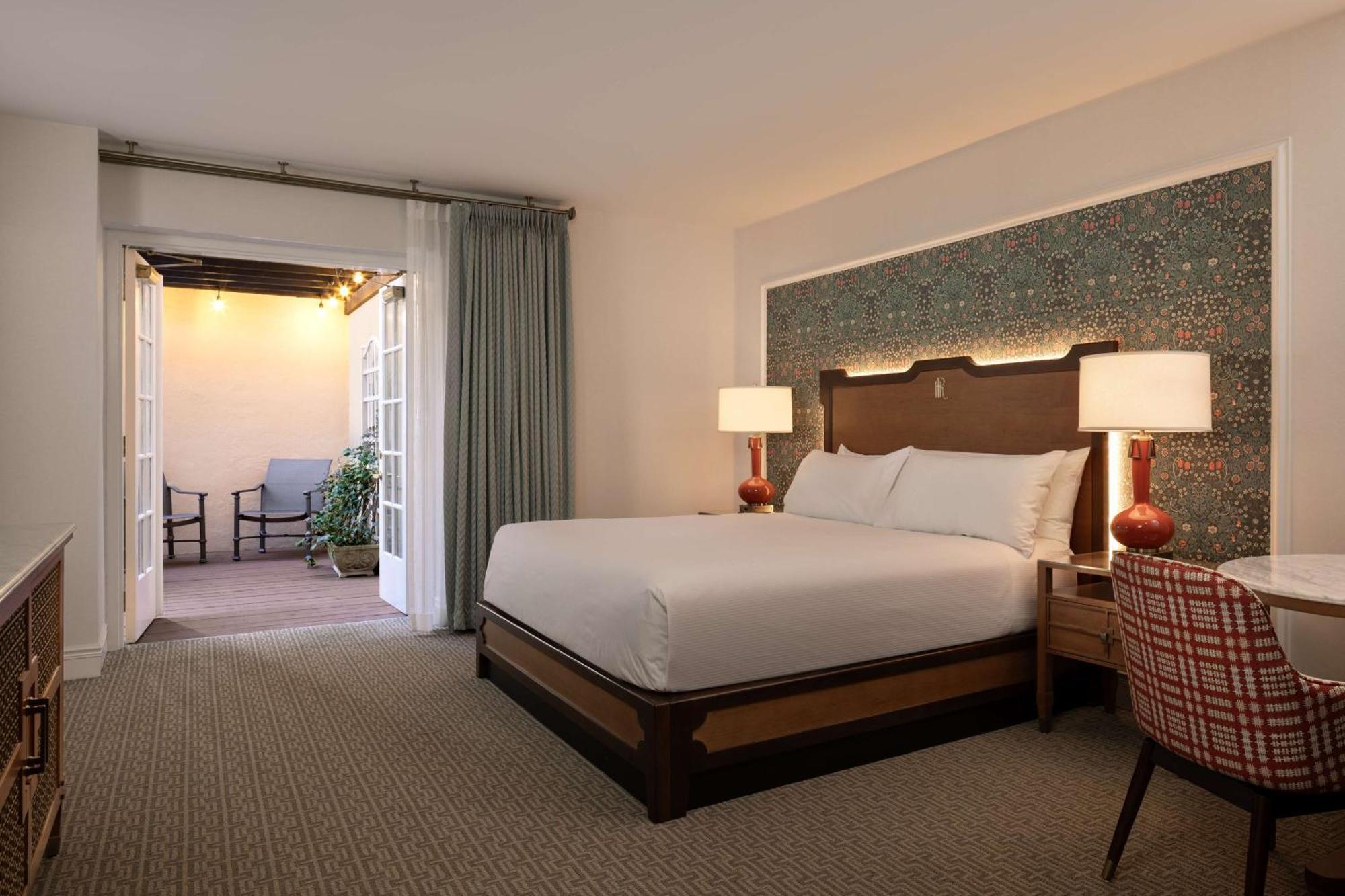 Hotel Roanoke & Conference Center, Curio Collection By Hilton Exterior photo